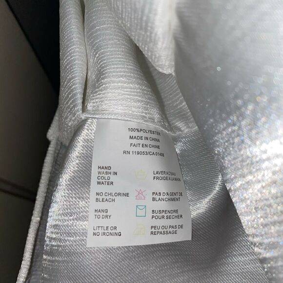 Textured 2 panel curtains bright white sz 82” length - Picture 6 of 6